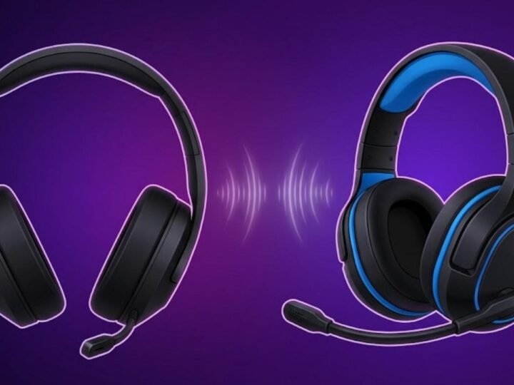 Illustration of the SteelSeries Arctis Nova 5X and HyperX Cloud III S Wireless gaming headsets side by side